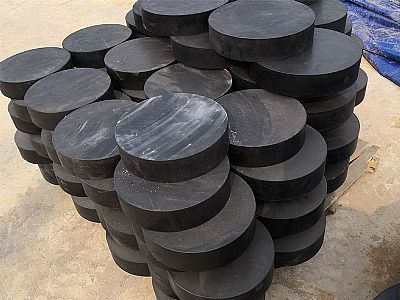 宣城板式橡胶支座由若干层橡胶片与薄钢板经加压硫化
